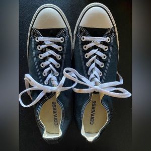 Black Low Top Classic Converse